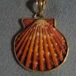 Vintage Sterling Silver Shell Pendant